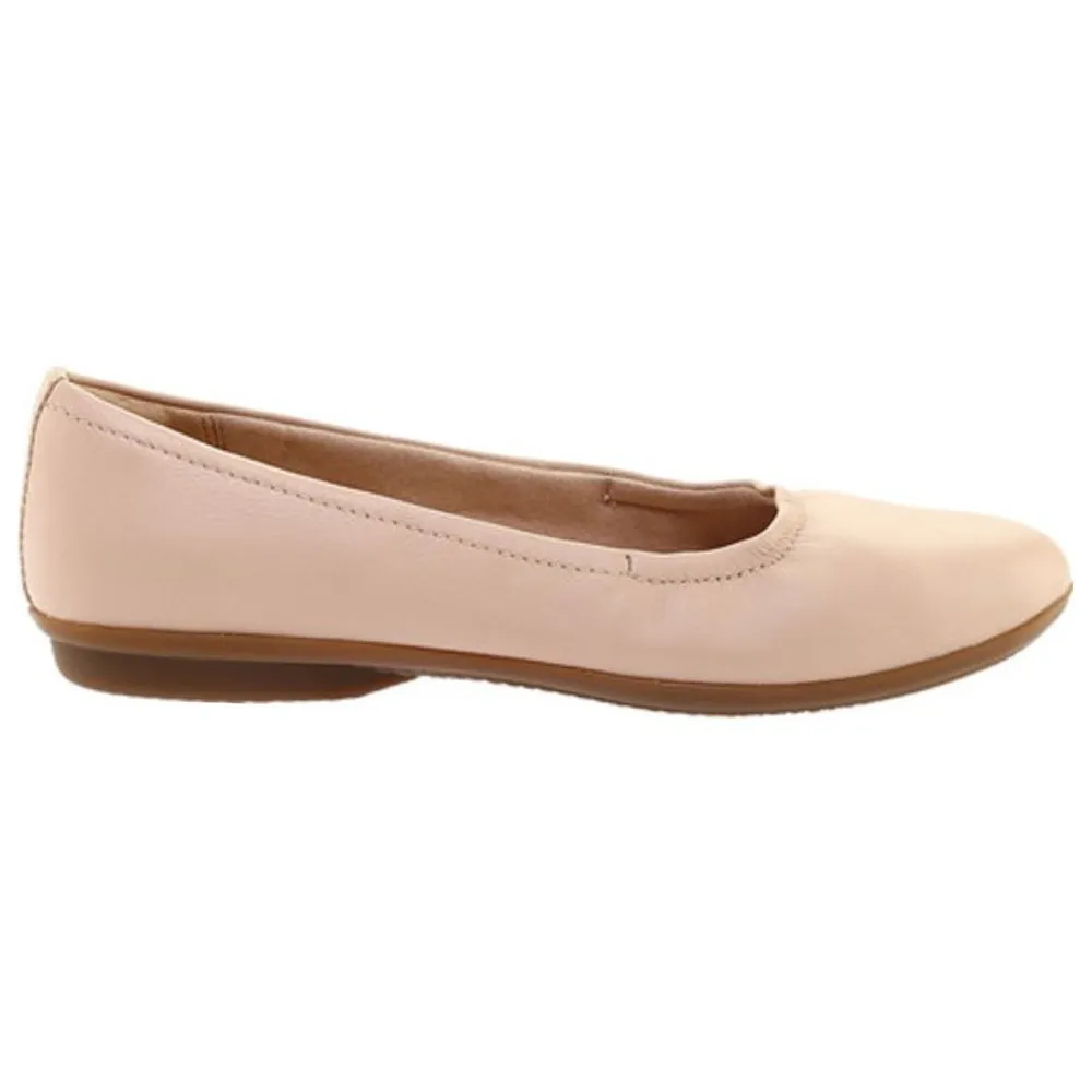 Clarks Gracelin Vail Blush Leather Slip-On (Women's)