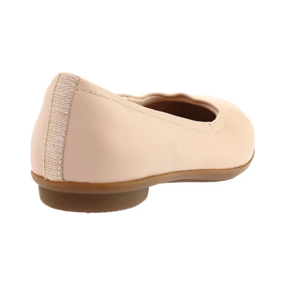 Clarks Gracelin Vail Blush Leather Slip-On (Women's)