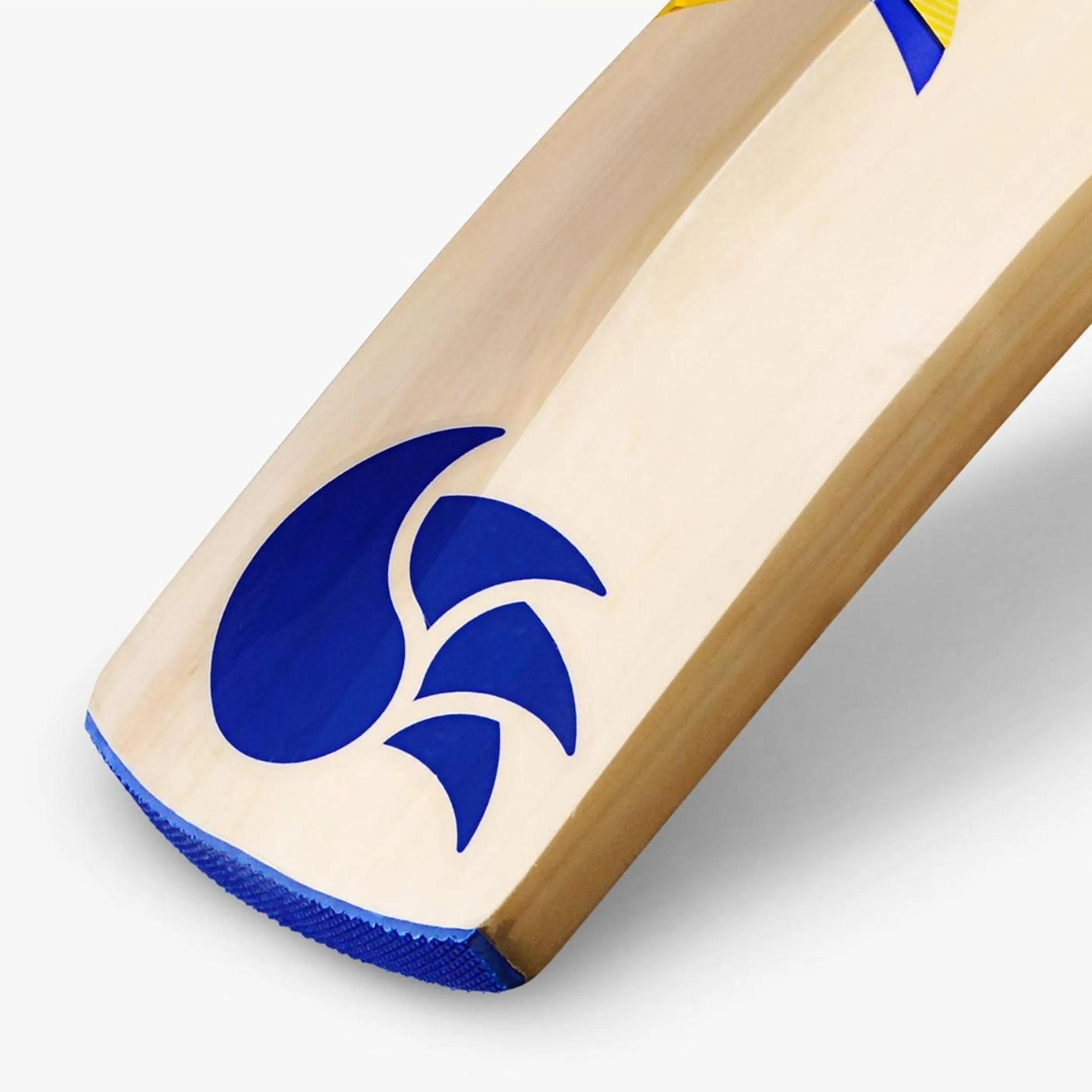 DSC Bravado 44 Kashmir Willow Cricket Bat -SH