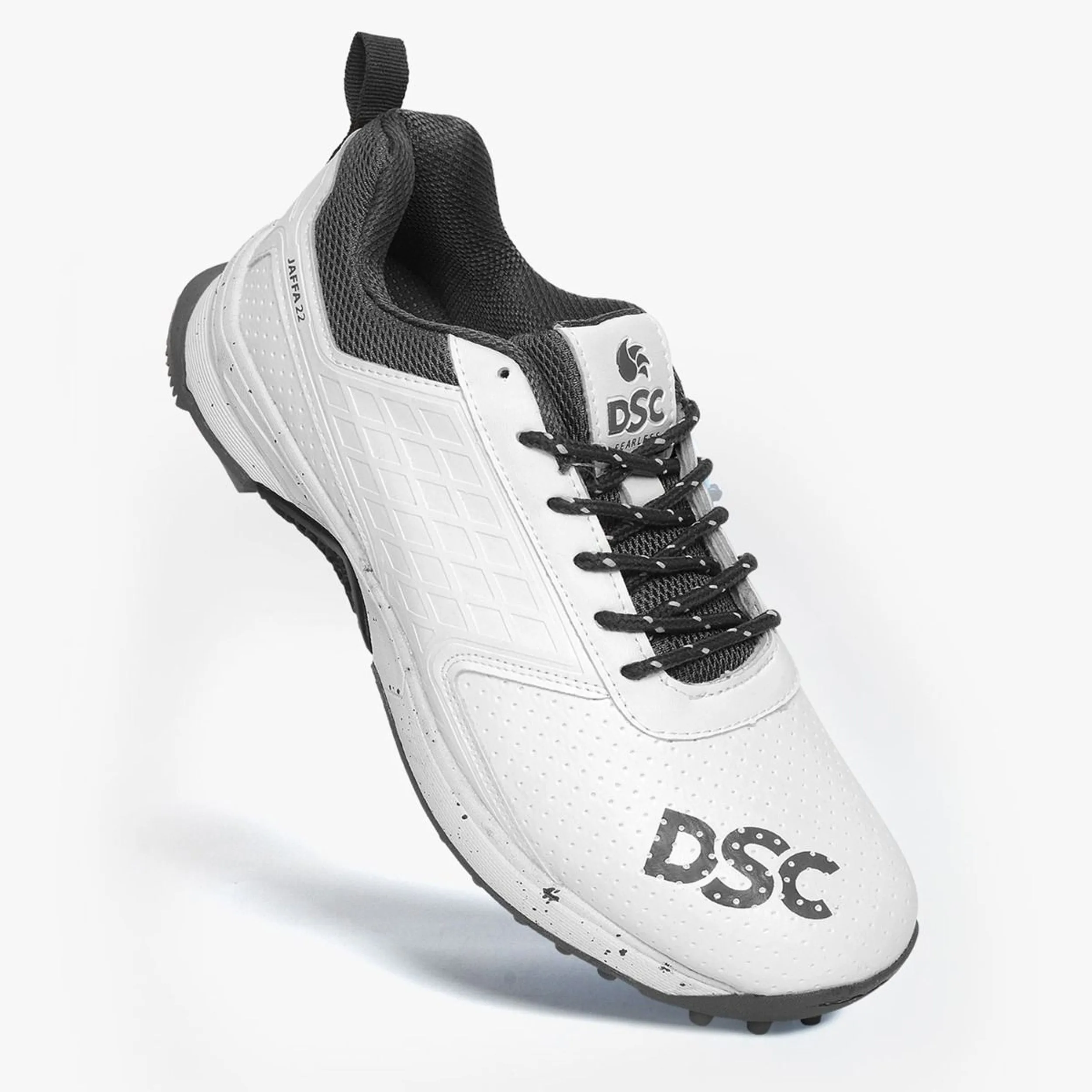 DSC Jaffa 22 Cricket Spike Shoes - White