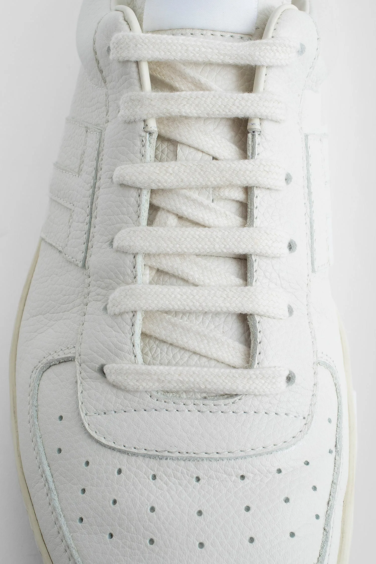 tom ford grainy leather radcliff sneakers