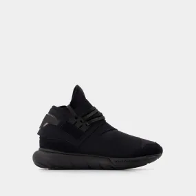 Y-3  Y-3 Qasa Sneakers in Black