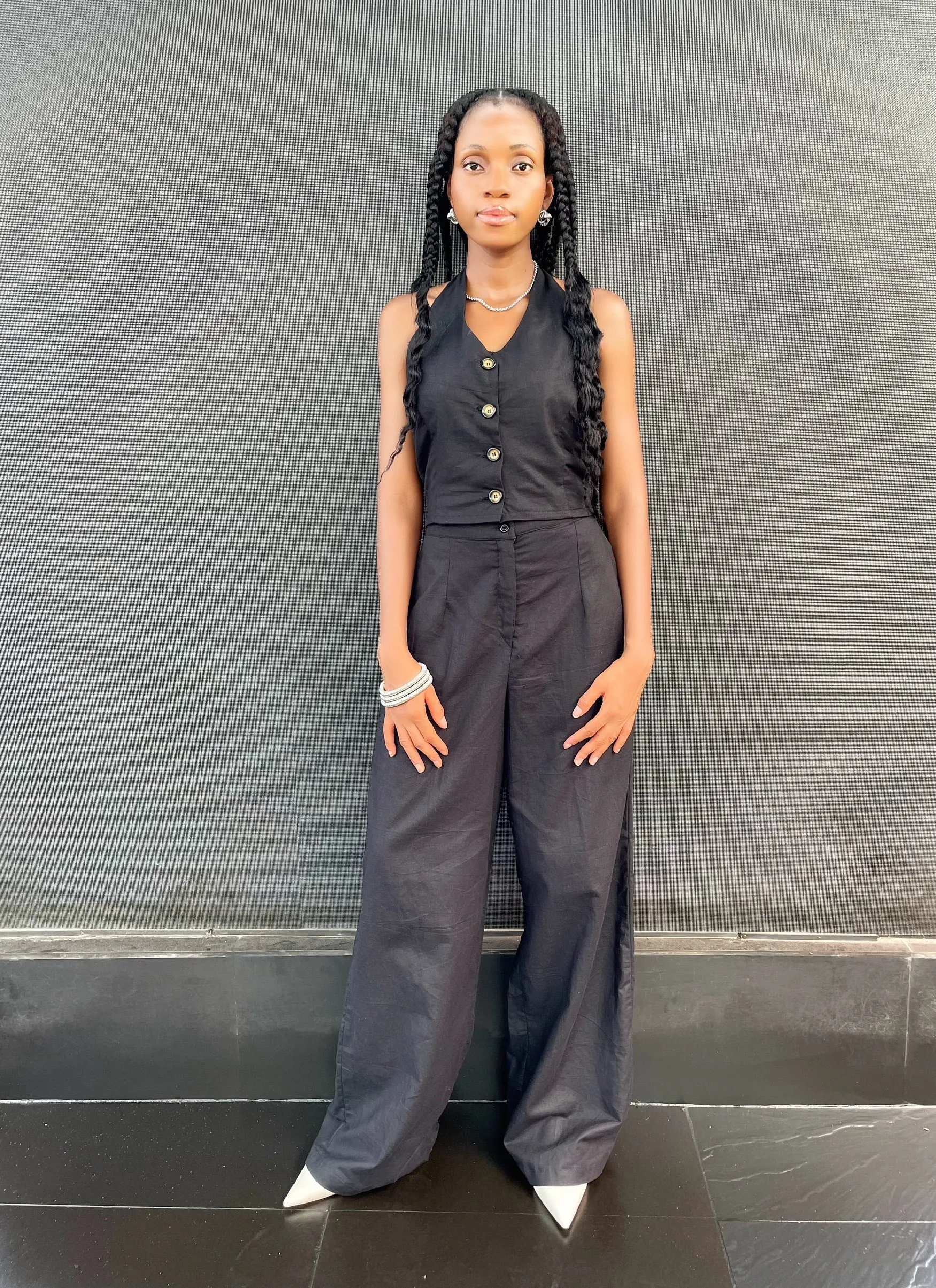 Yeno Label Hayas 2-Piece Set with a trouser and an altar neck vest top